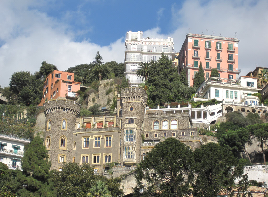 Castello Aselmeyer, Italy